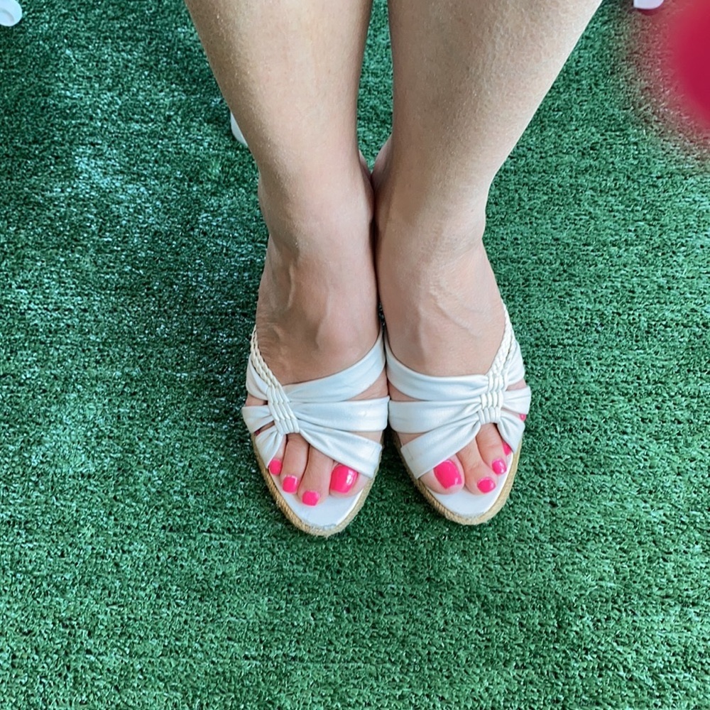 While leather sandals 🛍 - Picture 8 of 8